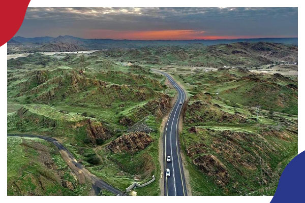 الخضرة تكسو جبال مكة والمدينة.. هل اقتربت القيامة بعودة جزيرة العرب 